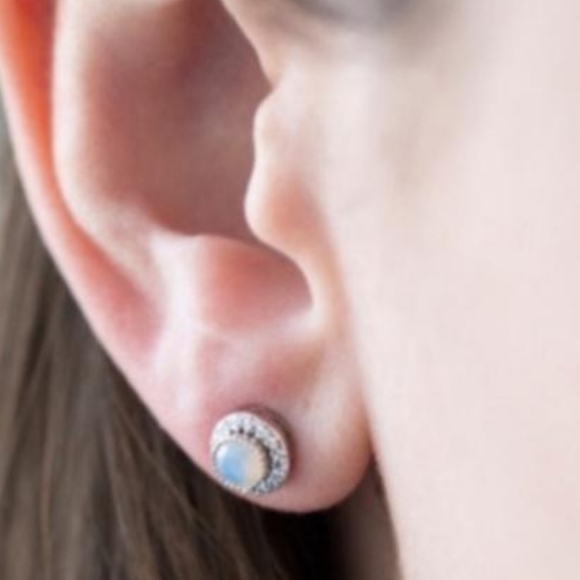 FINAL. ✂ c+i Convertible Garnet Earrings - Picture 4 of 6